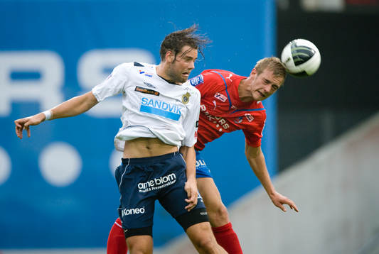 Joel Ekstrand, Helsingborg, vinner nickduell mot Mikael