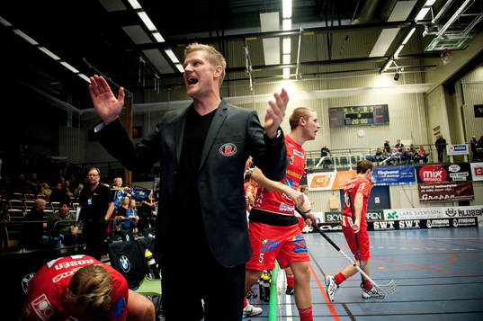 Vidar Jonsson, tränare Pixbo, jubel