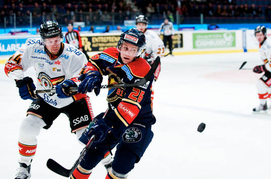 Janne Niinimaa, Luleå, kämpar mot Tim Eriksson,