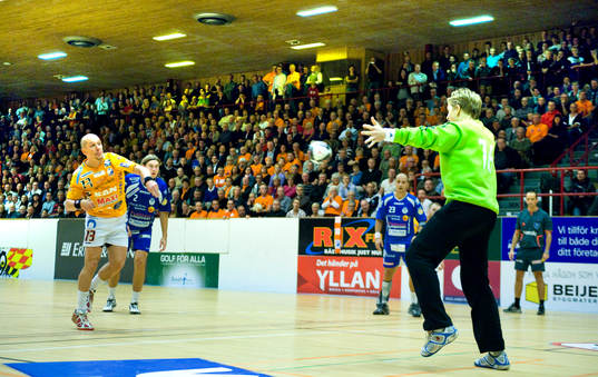 Straff, Johan Petersson, Kristianstad, skjuter förbi
