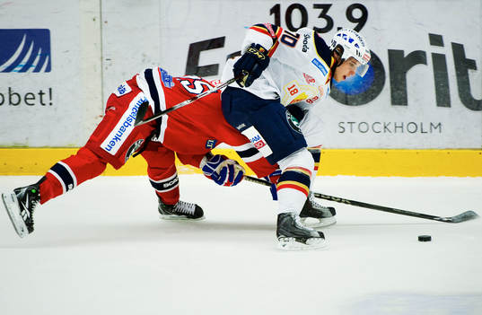 Ryan Lasch, Södertälje, hänger inte med Mario Kempe,