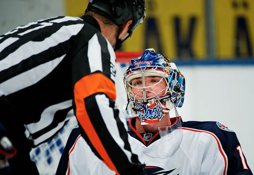 Steve Mason, målvakt, Columbus, är yr