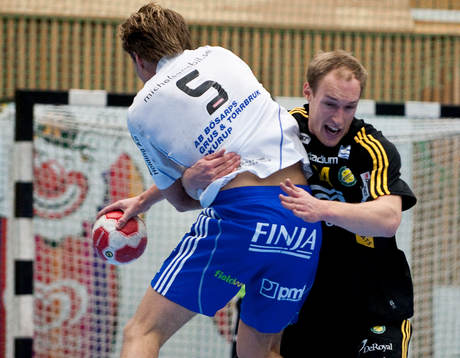 Johan Jakobsson, Sävehof, kopplar grepp om Philip Nilsson,