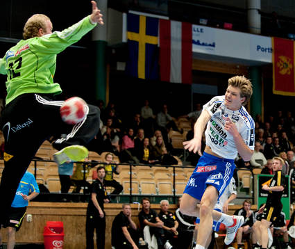Philip Nilsson, Ystad, Daniel Bergqvist, målvakt Sävehof