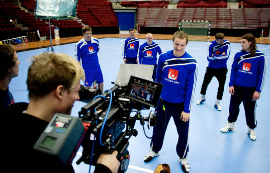 Handboll, Sverige, Handbollslandslaget spelar in en