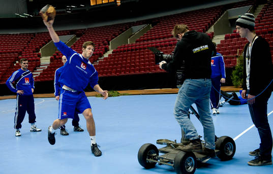 Handboll, Sverige, Handbollslandslaget spelar in en