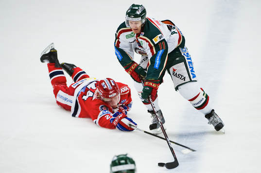 Mathias Månsson, Södertälje, slänger sig