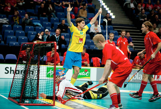 Karl-Johan Nilsson, Sverige trycker in bollen