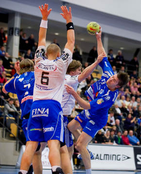 Daniel Lindqvist, H43 stoppas av Ystads försvar