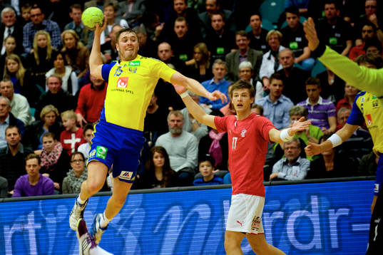 Jonas Larholm, Sverige