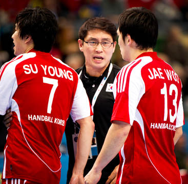 Jung Su Young, Korea, Young-Shin Cho, förbundskapten,