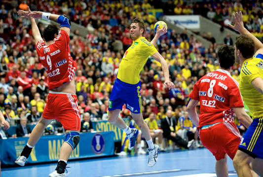 Jonas Larholm, Sverige