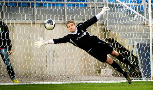 Michael Tørnes, målvakt, Bröndby