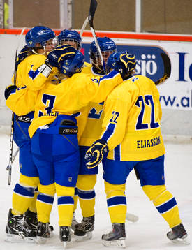 Bläddra bland fler bilder av Ishockey, Dam, 4-nationsturnering, Sverige-Ryssland:
