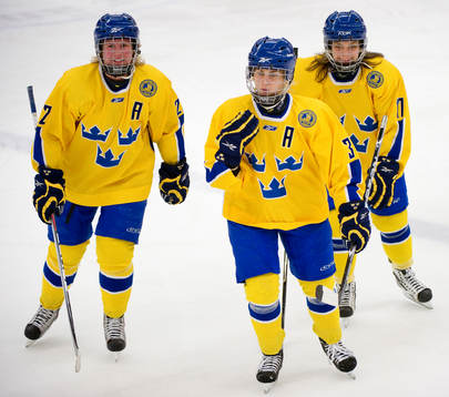 Emma Eliasson, Frida Nevalainen, Linnea Bäckman, Sverige