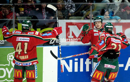 Nicklas Lasu, Frölunda, gör 3-0, jubel Oscar Hedman,