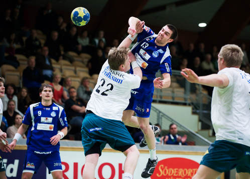 Pontus Johansson, Alingsås, skjuter