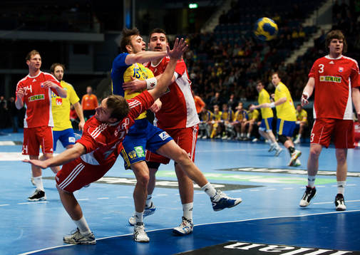 Jonas Larholm, Sverige, kämpar mot det slovakiska