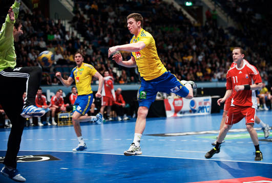 Niclas Ekberg, Sverige, gör ett av sina 11 mål i matchen