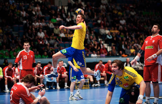 Jonas Larholm, Sverige, skjuter