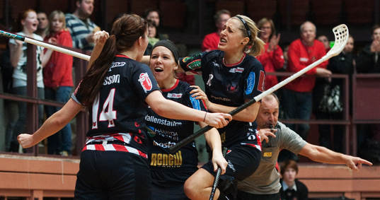 Theres Persson, Jennie Dalgren, Johanna Dahlin, Pixbo, jubel