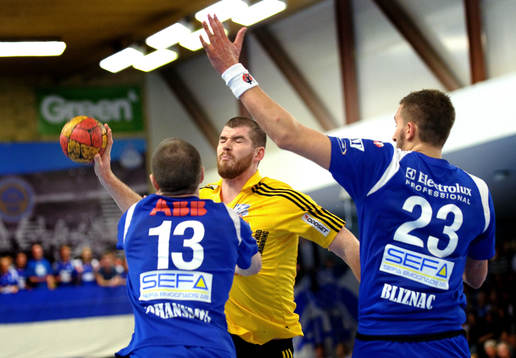 Alexander Stenbäcken, Sävehof, stoppas av Pontus