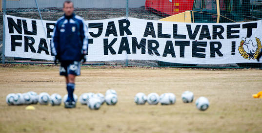 Banderoll, Nu börjar allvaret, framåt kamrater