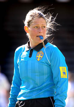Paula Thörn, domare, Lagan