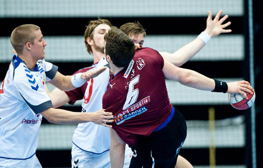 Kim Ekdahl du Rietz, Lugi, stoppas med ojusta medel