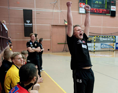 Ulf Sivertsson, tränare Drott, jubel