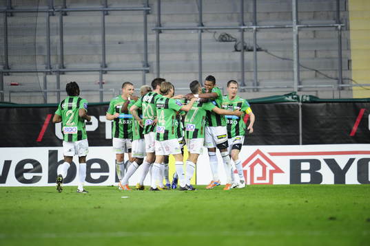 Mervan Celik, Gais, jubel