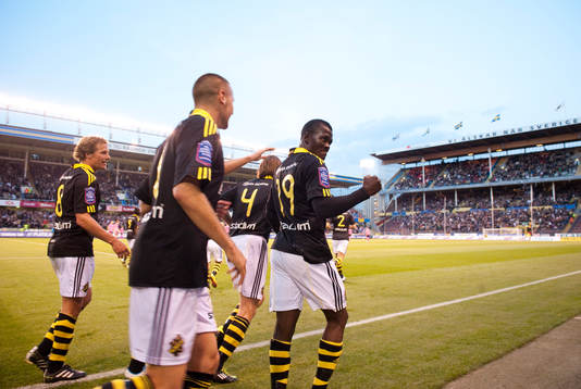 AIK och Ibrahim Bangura i jubel