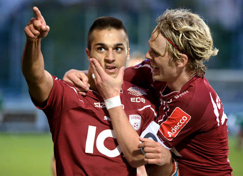 Bläddra bland fler bilder av Fotboll, Superettan, Qviding - Jönköping: