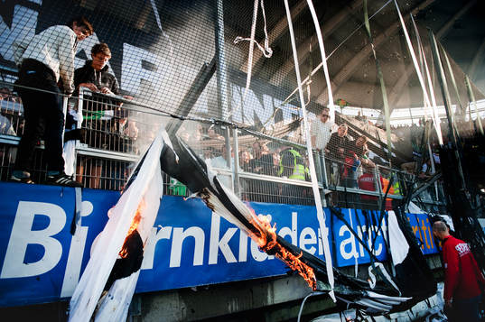 Det tar eld i Gais tifo, bengaler, bengalisk eld