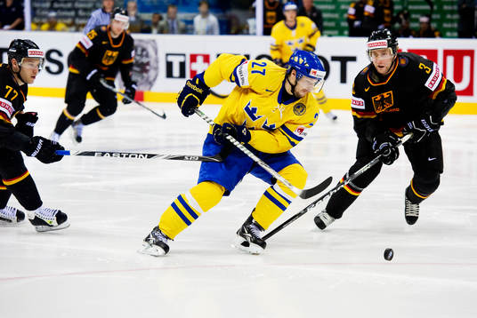 Nicolai Goc och Justin Krueger, Tyskland, försöker stoppa