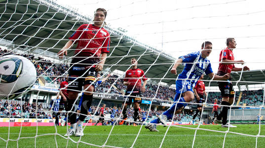 Ragnar Sigurdsson, Göteborg, gör 1-1, jubel Hannes Stiller