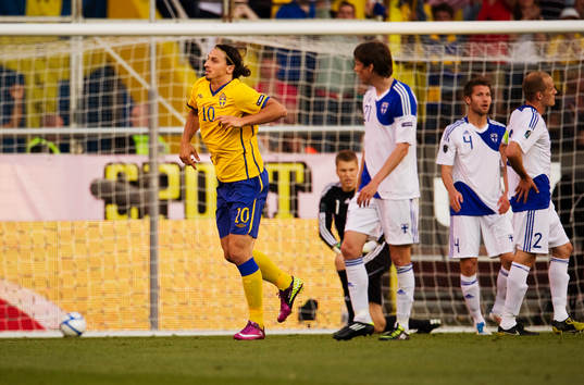 Zlatan Ibrahimovic, Sverige, haltar till
