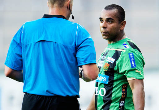 Martin Hansson, domare och Alvaro Santos, Gais