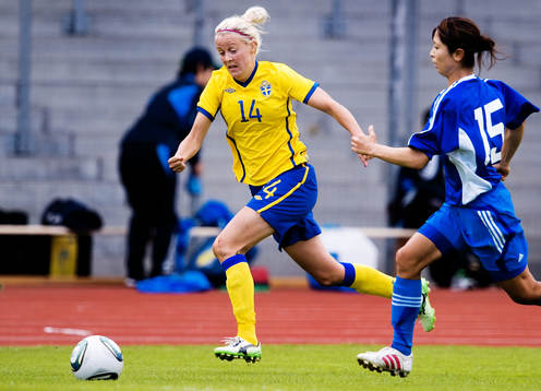 Josefine Öqvist, Sverige