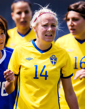 Josefine Öqvist, Sverige