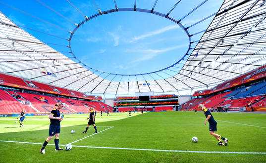 Bay Arena. Stadion