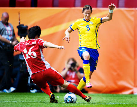 Pok Sim Jong, Nordkorea, Lotta Schelin, Sverige