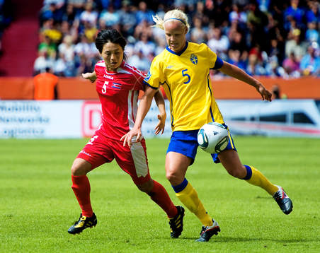 Jong Sun Song, Nordkorea, Caroline Seger, Sverige
