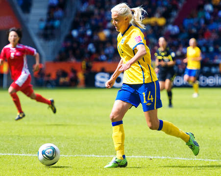 Josefine Öqvist, Sverige