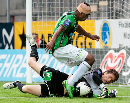 Alvaro Santos, Gais och  Mattias Hugosson, målvakt Gefle