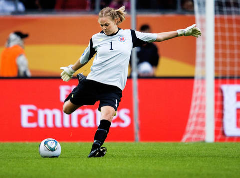 Ingrid Hjelmseth, målvakt