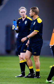 Hedvig Lindahl, målvakt, Thomas Dennerby, förbundskapten