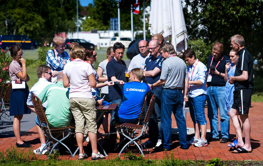 Svenska Presskåren uppvaktar Thomas Dennerby,