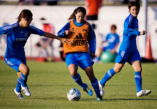 Homare Sawa, Japan