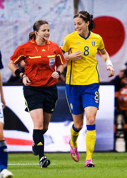 Carol Anne Chenard, domare, Kanada, Lotta Schelin, Sverige